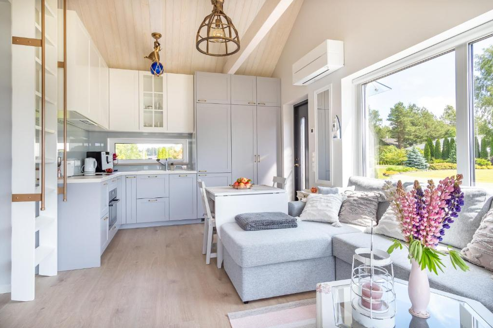 Beachfront villa kitchen