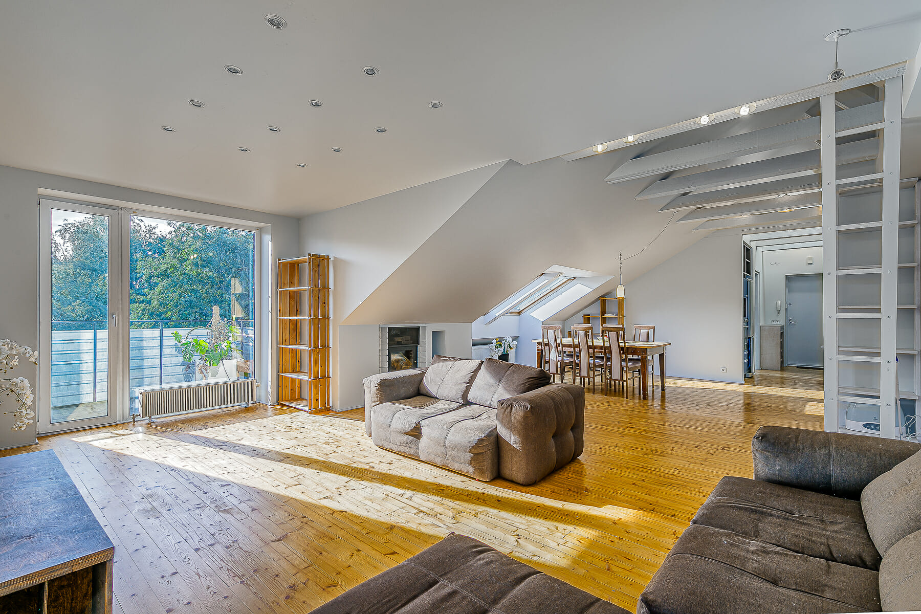 Business loft kitchen