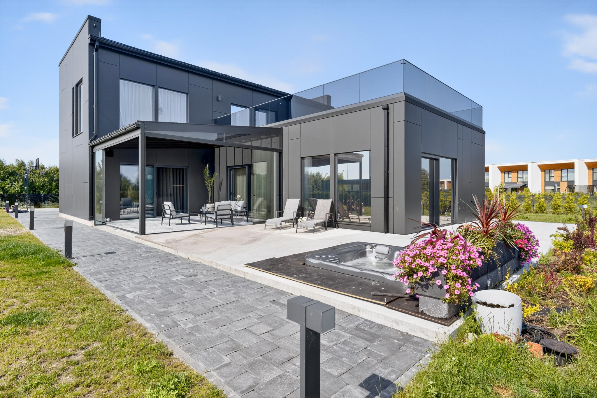 帕尔努海滨公寓