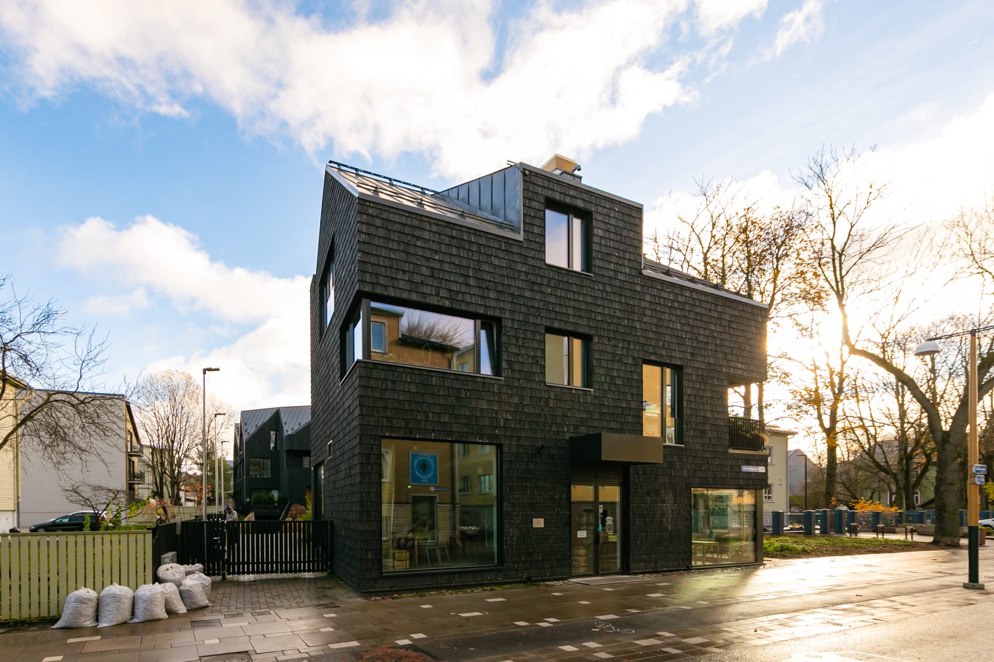 帕尔努海滨公寓