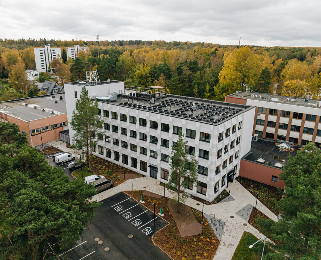 Student apartment bathroom